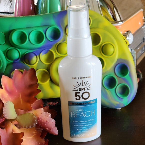 Bath & Body Works At the Beach Sun Care Collection - Travel Bag - Picture 6 of 9